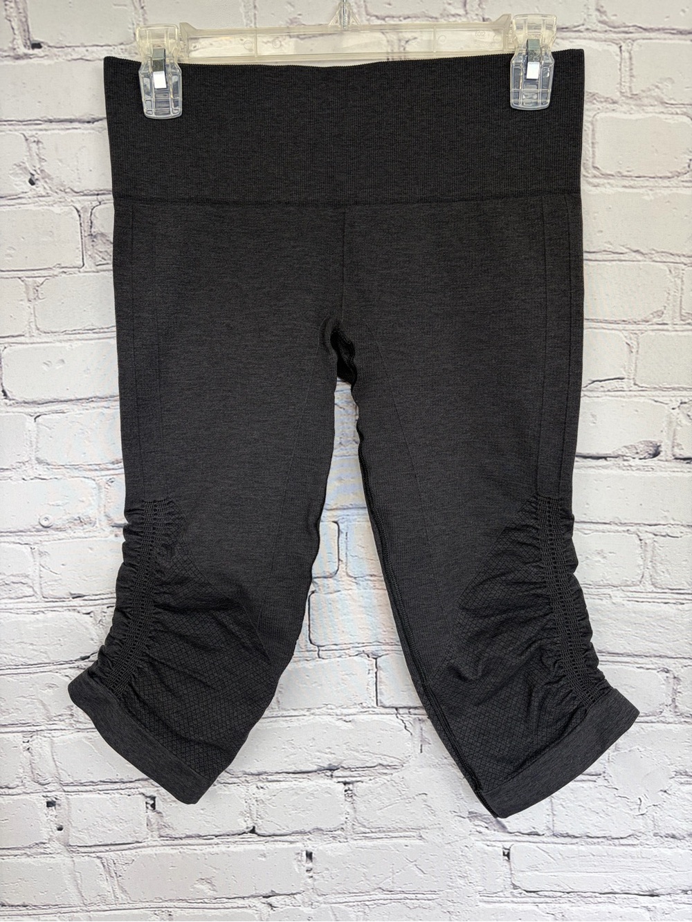 Lululemon In The Flow Crop II Heathered Deep Coal Sz 6 - Picture 5 of 16
